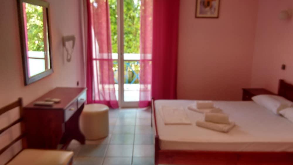 Francisco Beach Hotel Agios Andreas  Eksteriør bilde