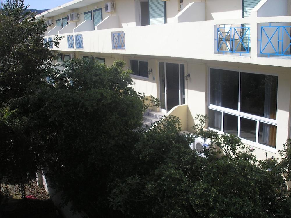 Francisco Beach Hotel Agios Andreas  Eksteriør bilde