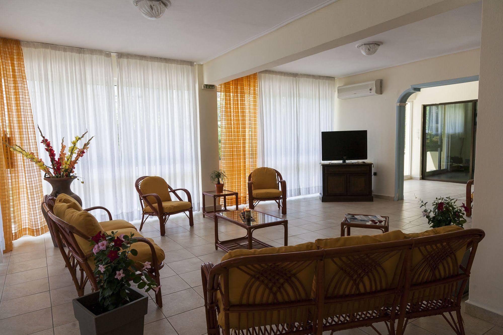 Francisco Beach Hotel Agios Andreas  Eksteriør bilde
