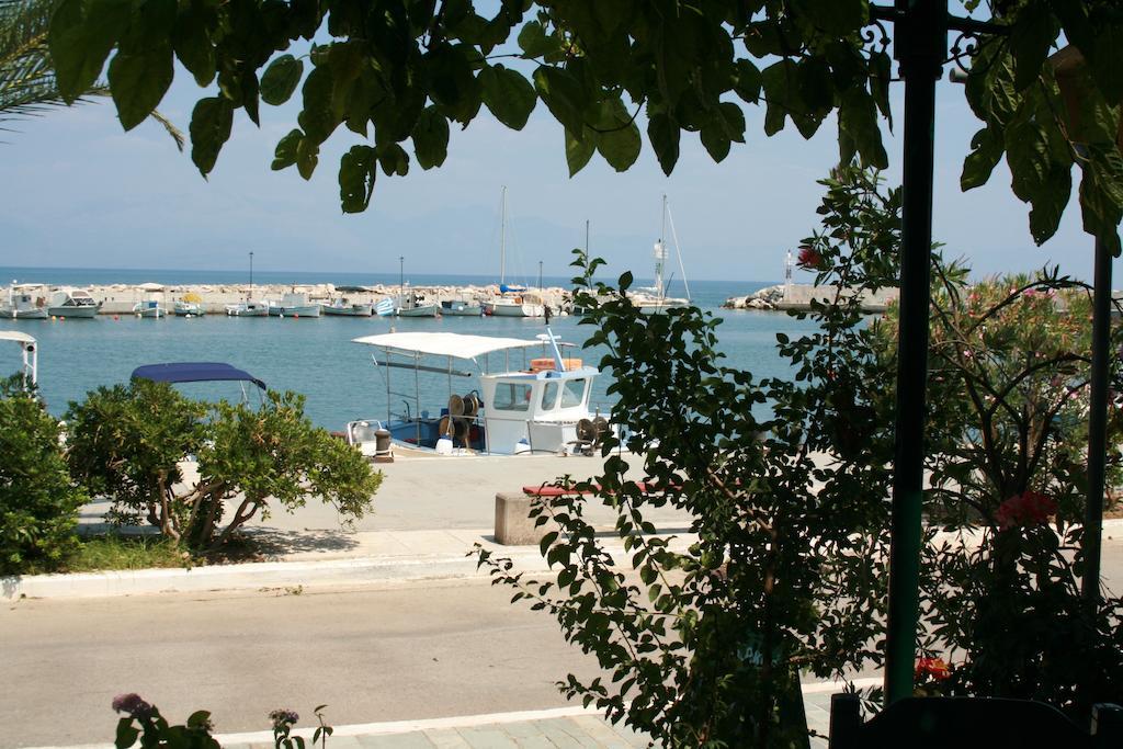 Francisco Beach Hotel Agios Andreas  Eksteriør bilde